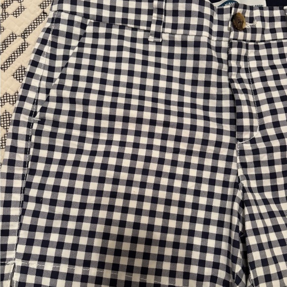Old Navy every day Black and White Checkered Short 6 - Picture 3 of 4